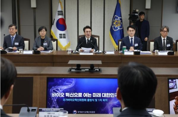  김민석 국무총리 주재, ▴국가 바이오 거버넌스 ▴바이오 클러스터 혁신 등 논의