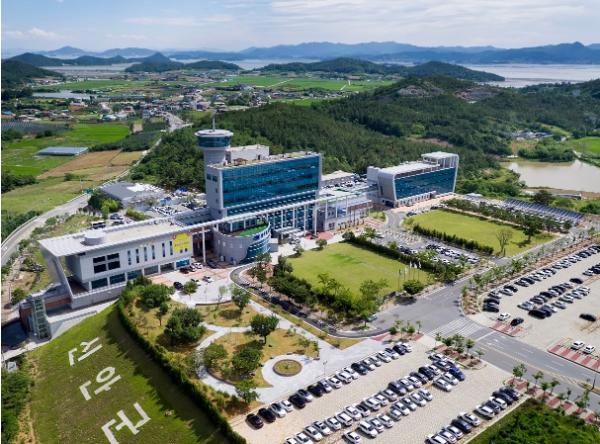 신안군 재정여건 악화, 민선 9기 핵심 공약 이행 차질 기사 이미지